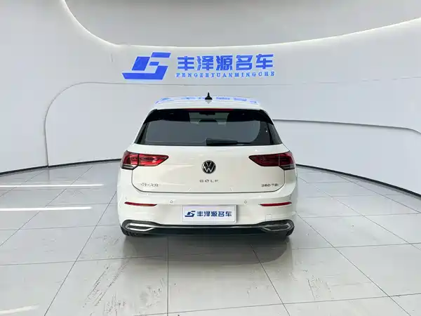 Volkswagen Golf 2022