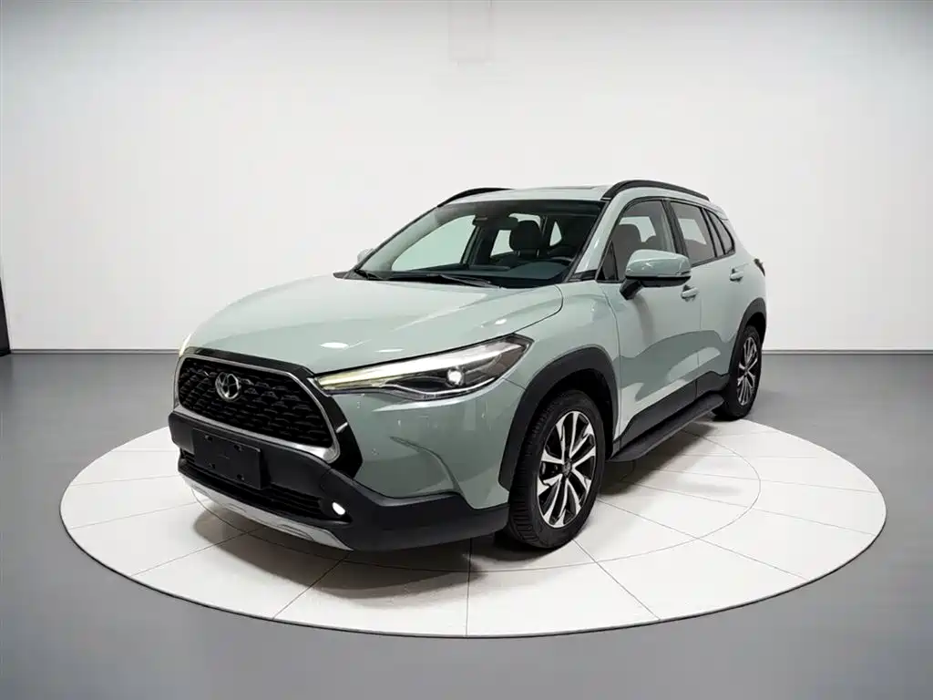 Toyota Corolla Cross 2022 — фото 2
