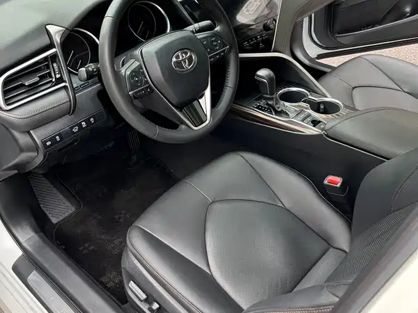 Toyota Camry 2019