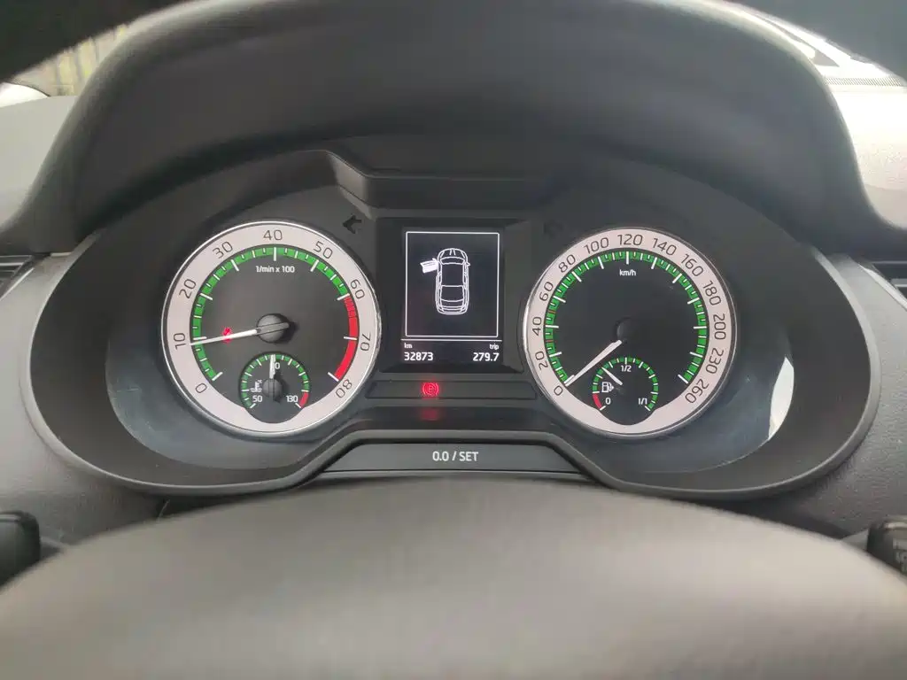 Skoda Octavia 2022 — фото 12