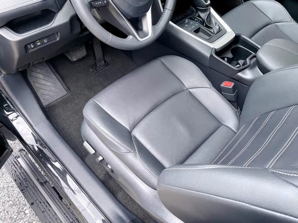 Toyota Wildlander 2023 — фото 15