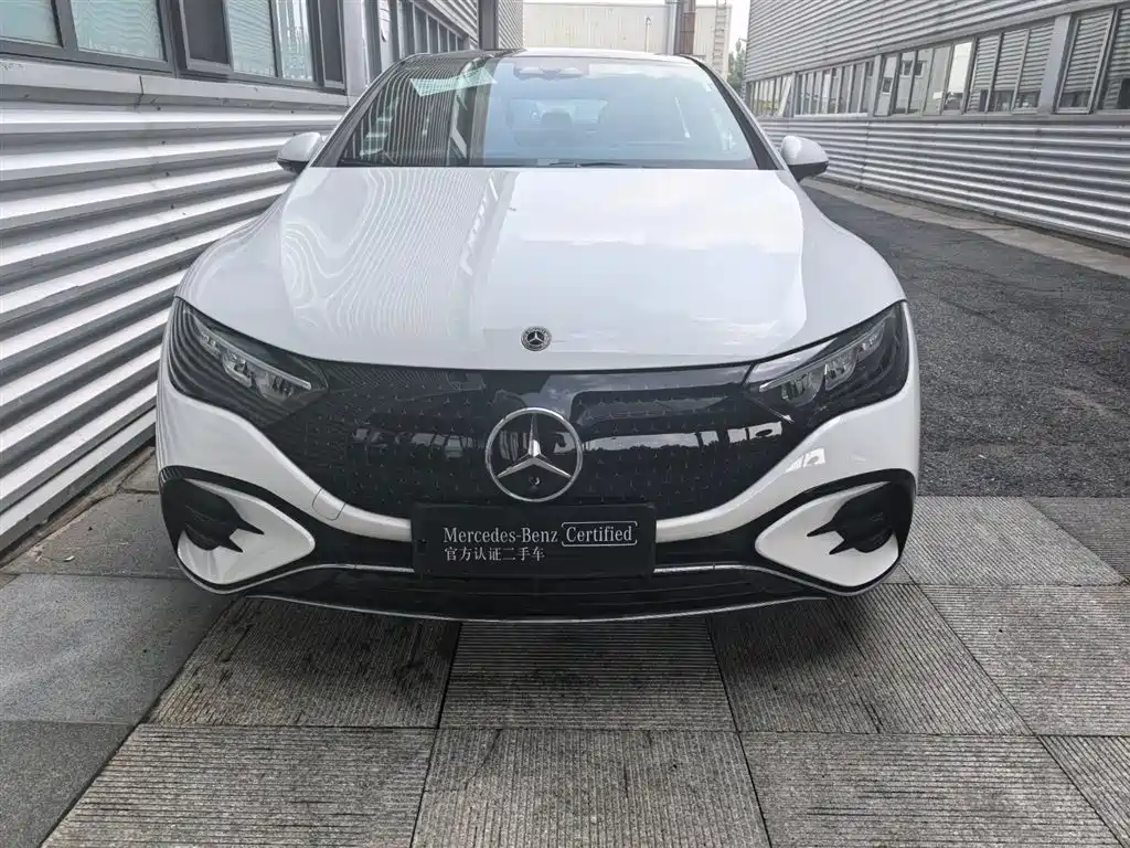 Mercedes-Benz EQE 2025