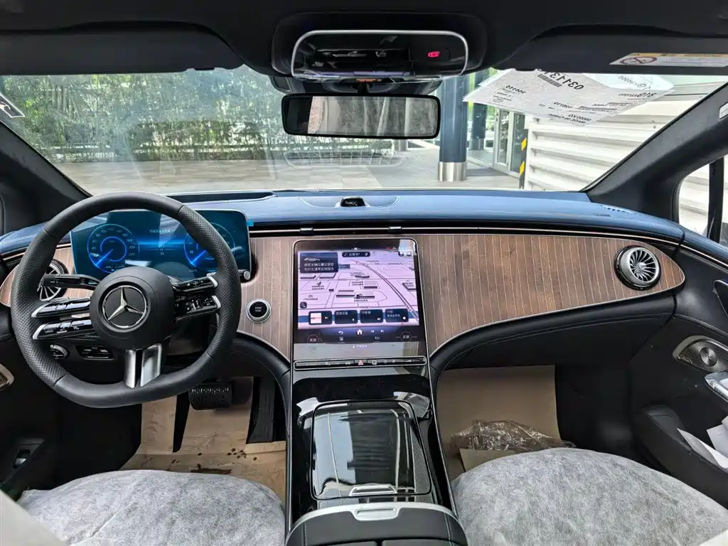 Mercedes-Benz EQE 2025