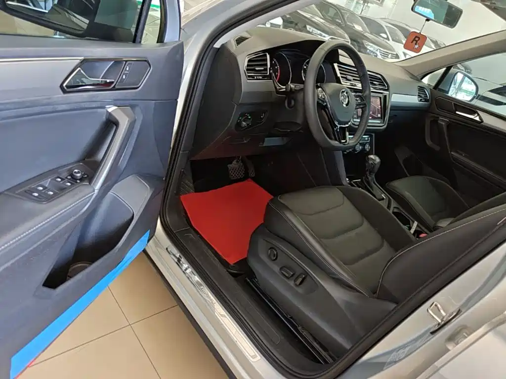 Volkswagen Tiguan L 2020 — фото 16
