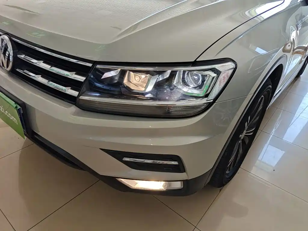 Volkswagen Tiguan L 2020 — фото 24