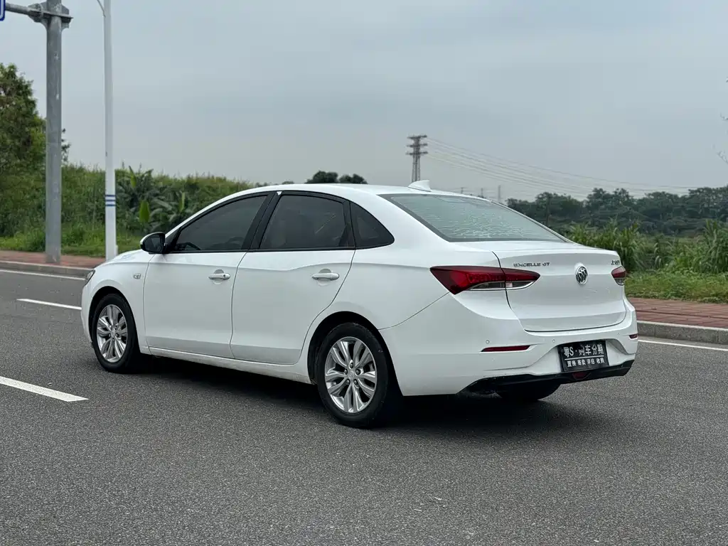 Buick Excelle 2019 — фото 19