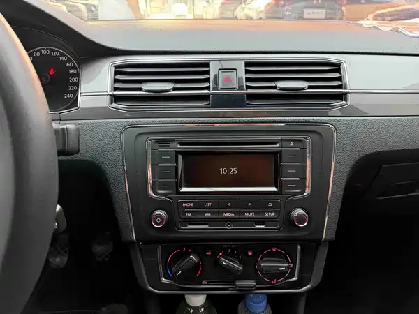 Volkswagen Santana 2016