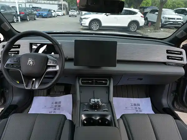 BYD Qin L 2024
