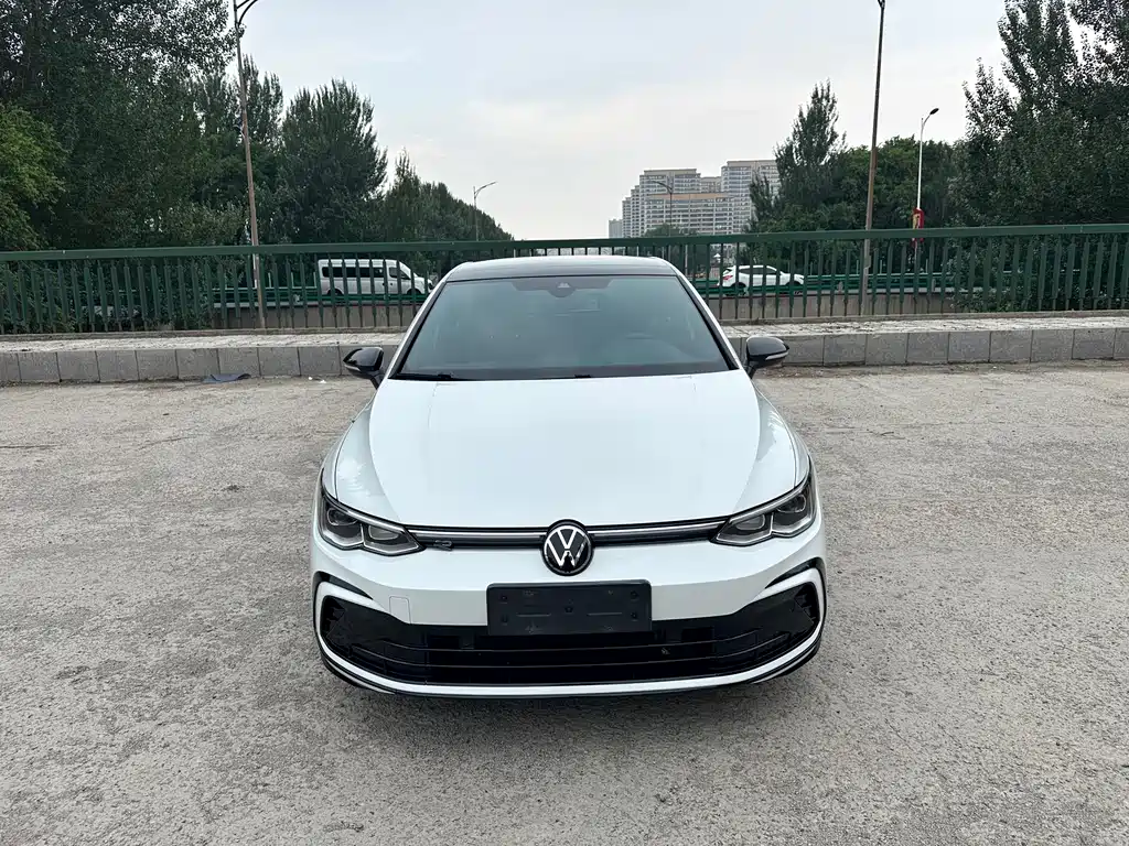 Volkswagen Golf 2022