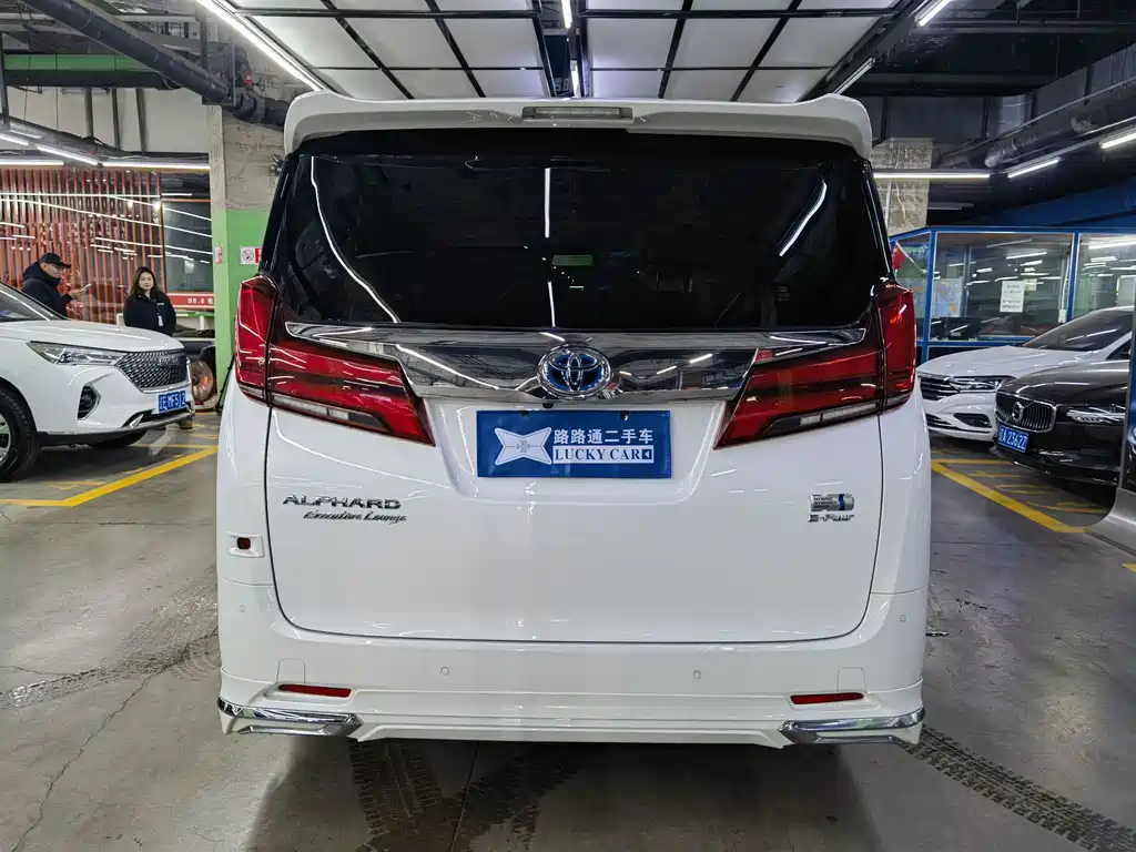 Toyota Alphard 2021 — фото 5