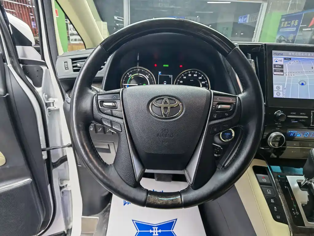Toyota Alphard 2021 — фото 10