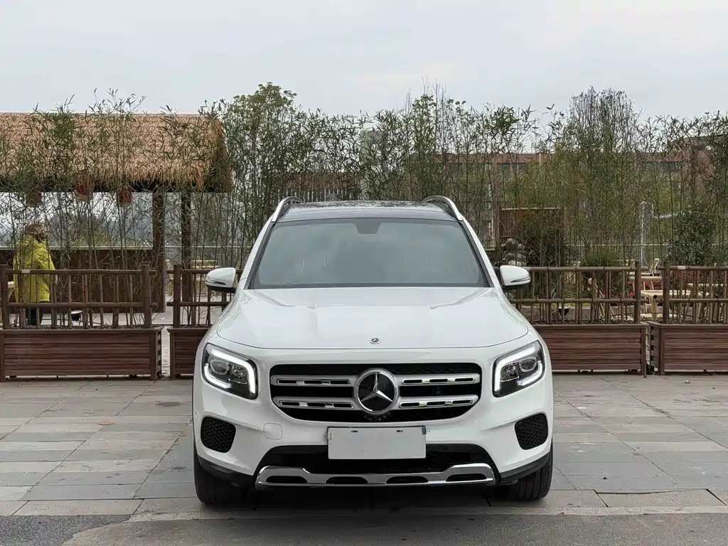 Mercedes-Benz GLB 2023 — фото 16