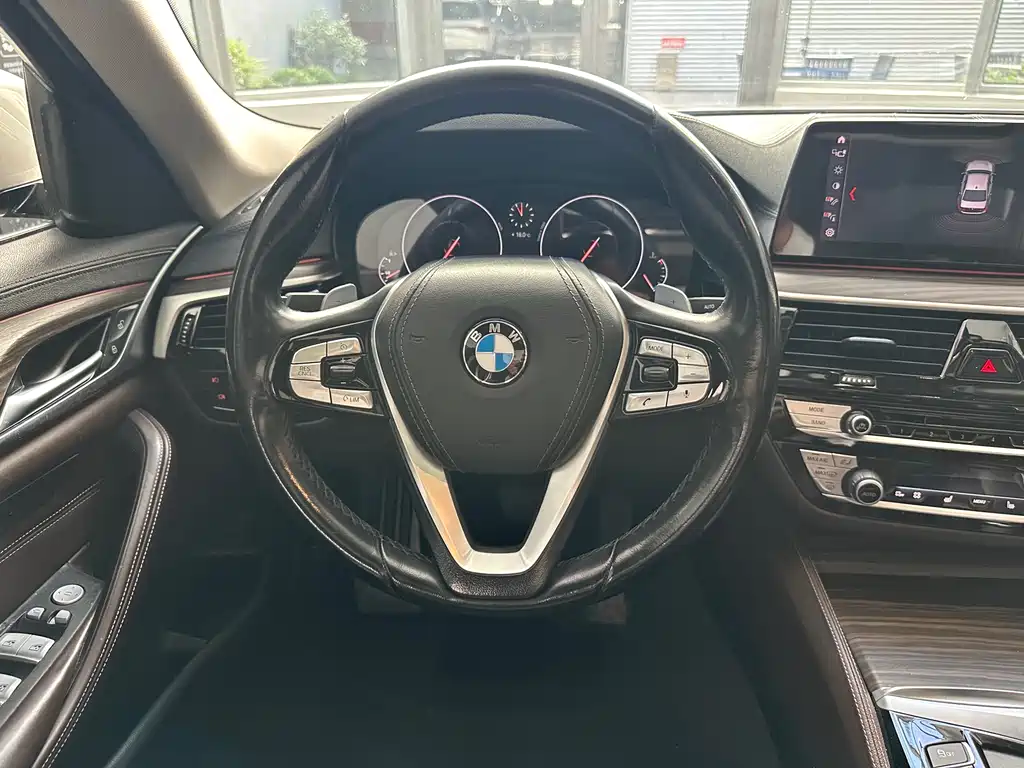 BMW 5 Series 2019 — фото 4