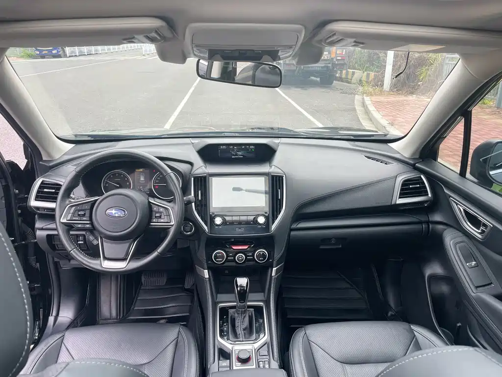 Subaru Forester 2019 — фото 19