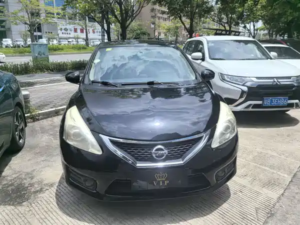 Nissan Tiida 2013