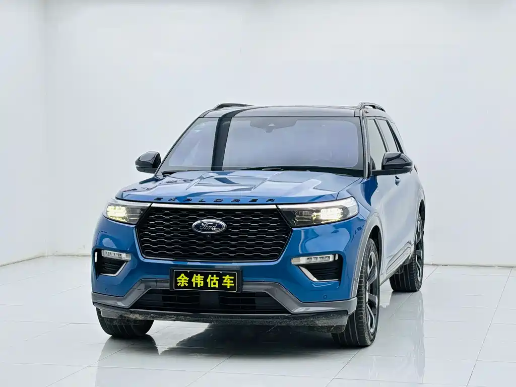 Ford Explorer 2020 — фото 1