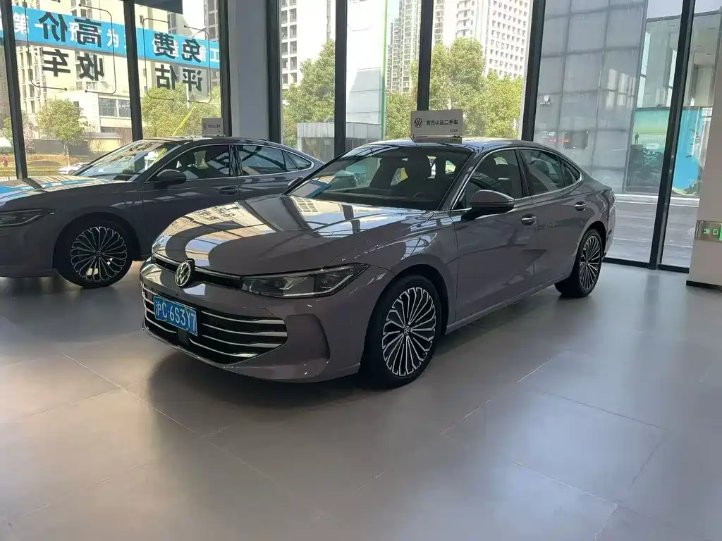 Volkswagen Passat 2024
