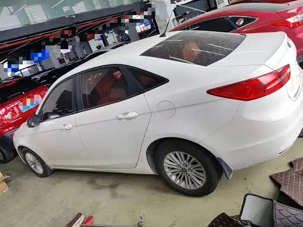 Ford Escort 2017