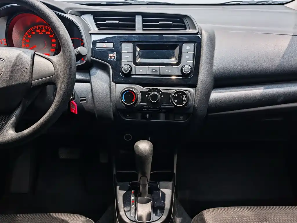 Honda Fit 2018 — фото 16