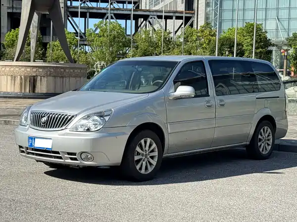 Buick GL8 2013