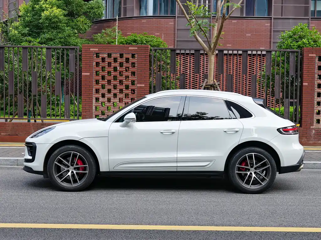 Porsche Macan 2022