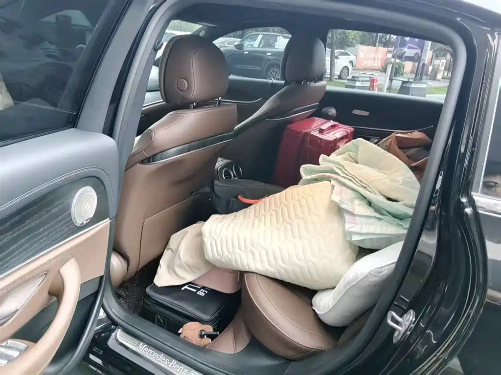 Mercedes-Benz E-Class 2022