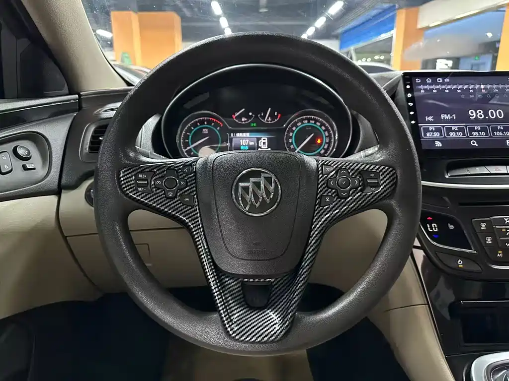 Buick Regal 2016 — фото 10