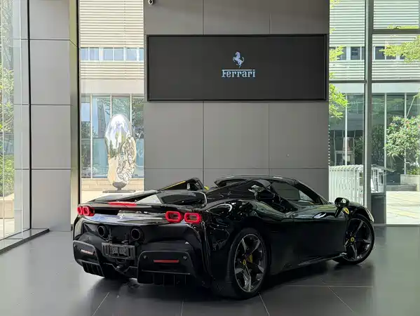 Ferrari SF90 2023