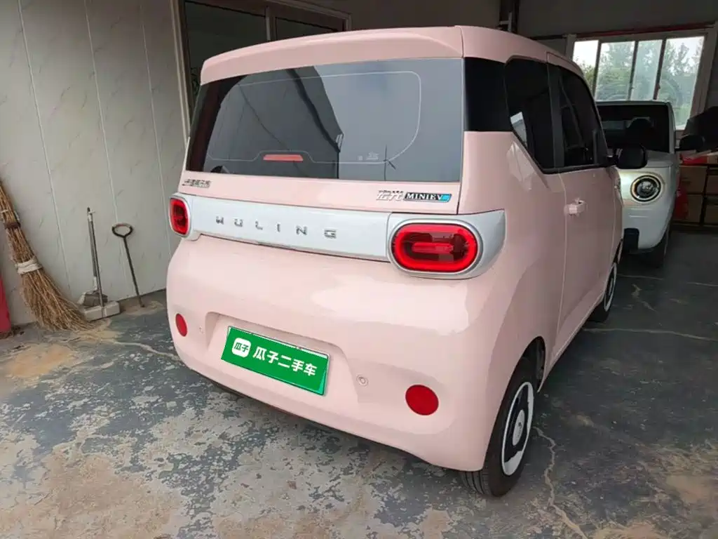 Wuling Hongguang MINIEV 2025