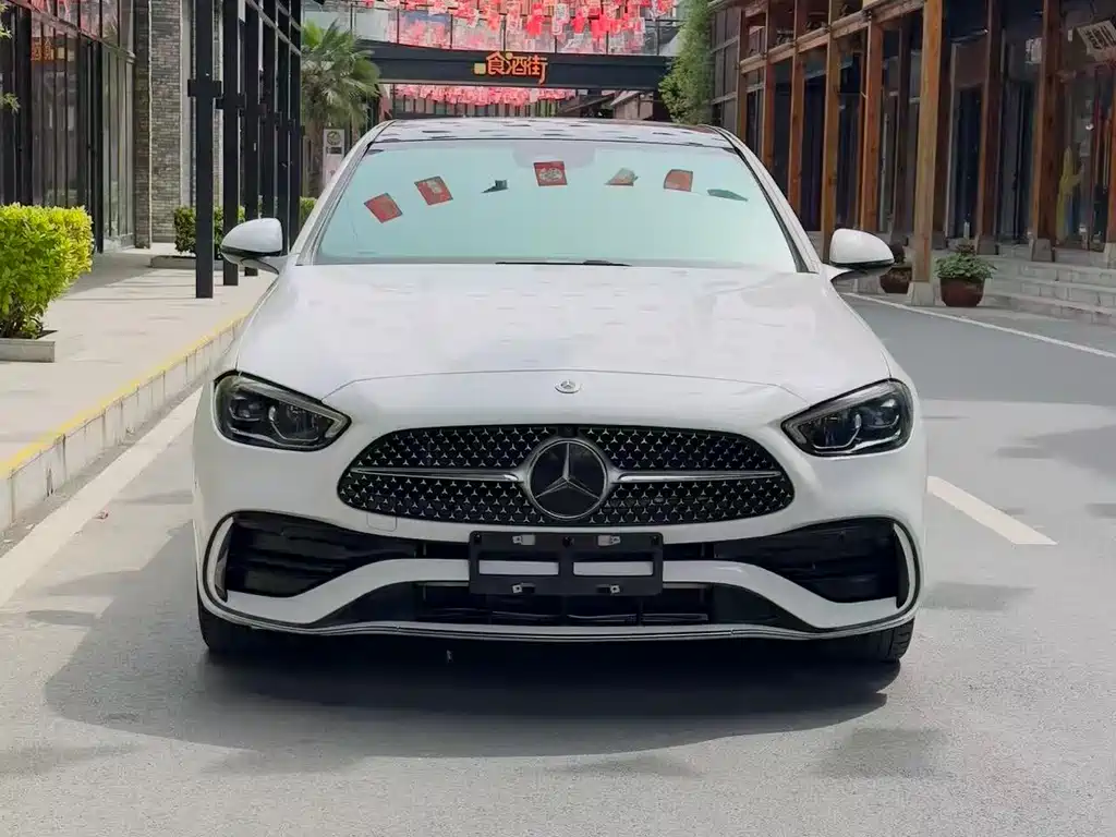 Mercedes-Benz C-Class 2024