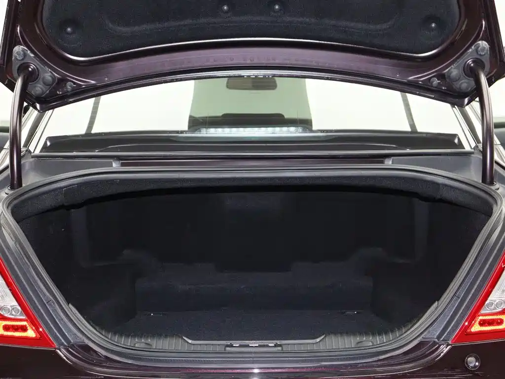 Jaguar XJ 2014 — фото 12