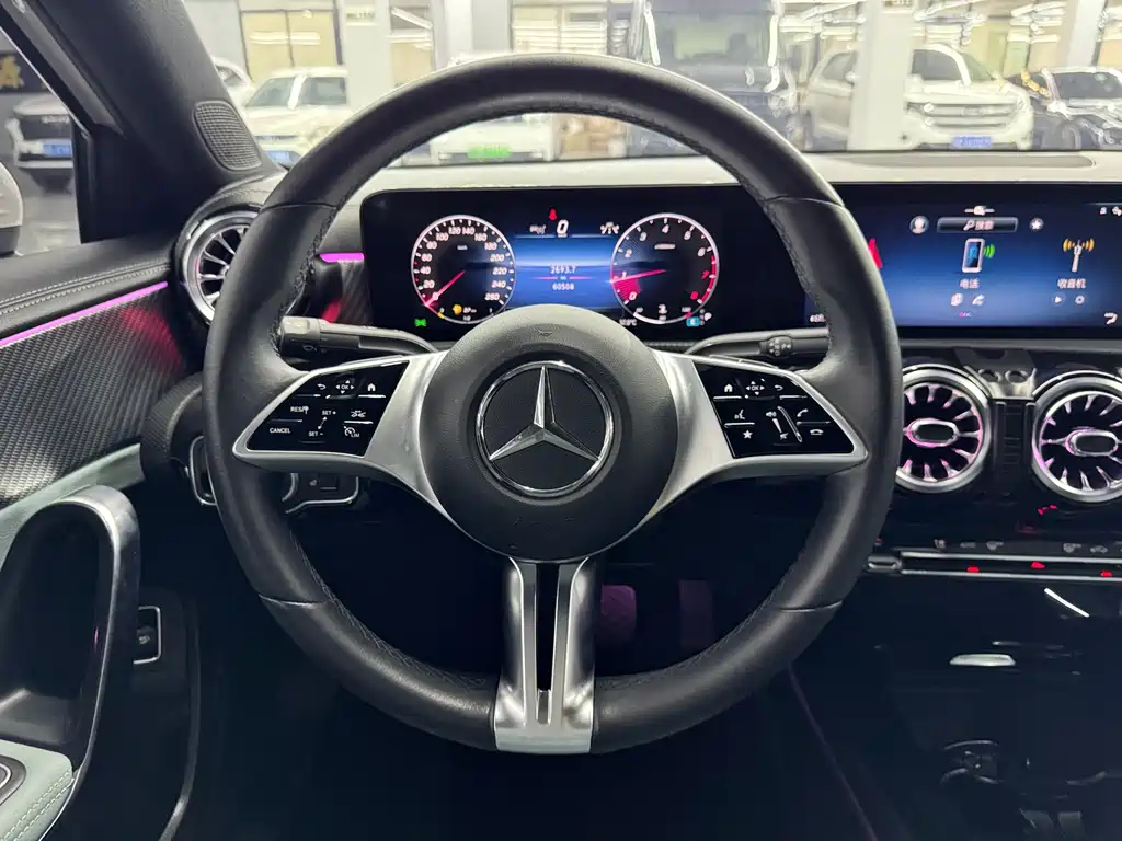 Mercedes-Benz A-Class 2023 — фото 12