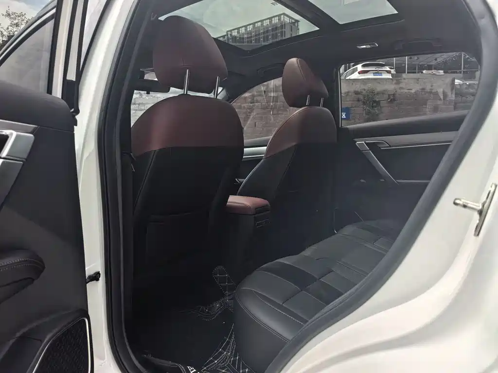 Geely Binyue 2022