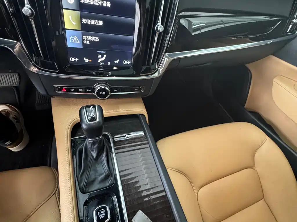 Volvo S90 2017 — фото 12