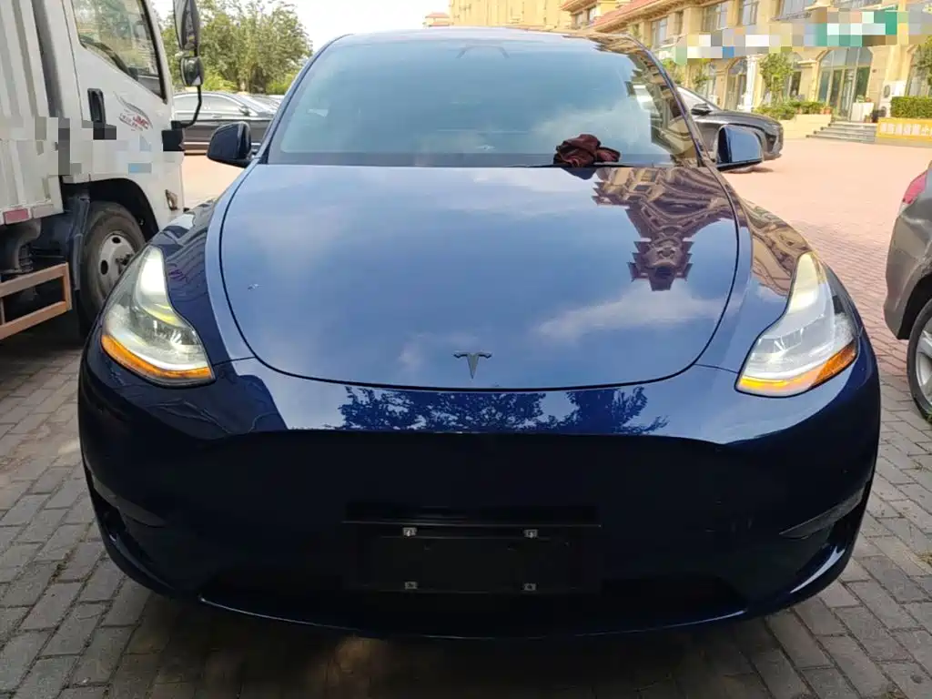 Tesla Model Y 2021