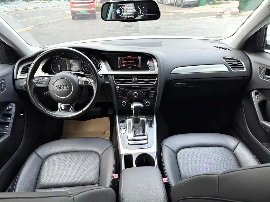 Audi A4L 2016