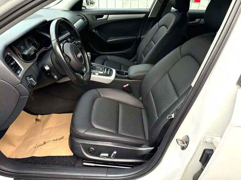 Audi A4L 2016