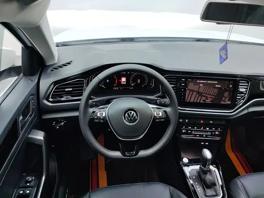 Volkswagen T-Roc 2023 — фото 14