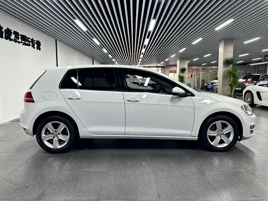 Volkswagen Golf 2014