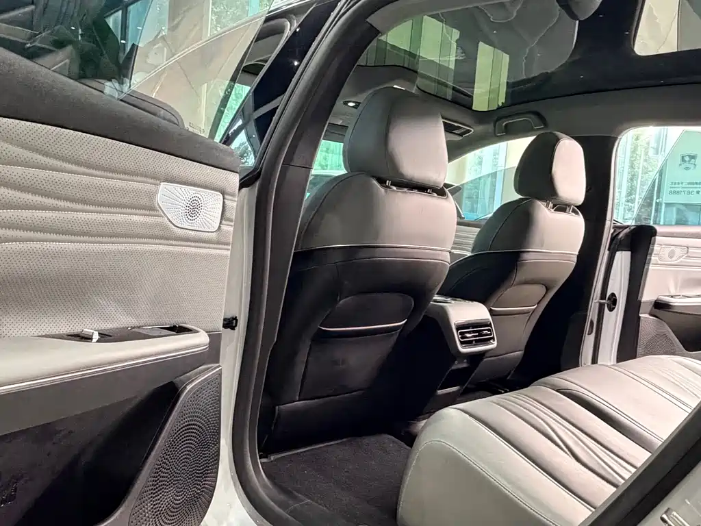 Geely Galaxy E8 2024 — фото 14