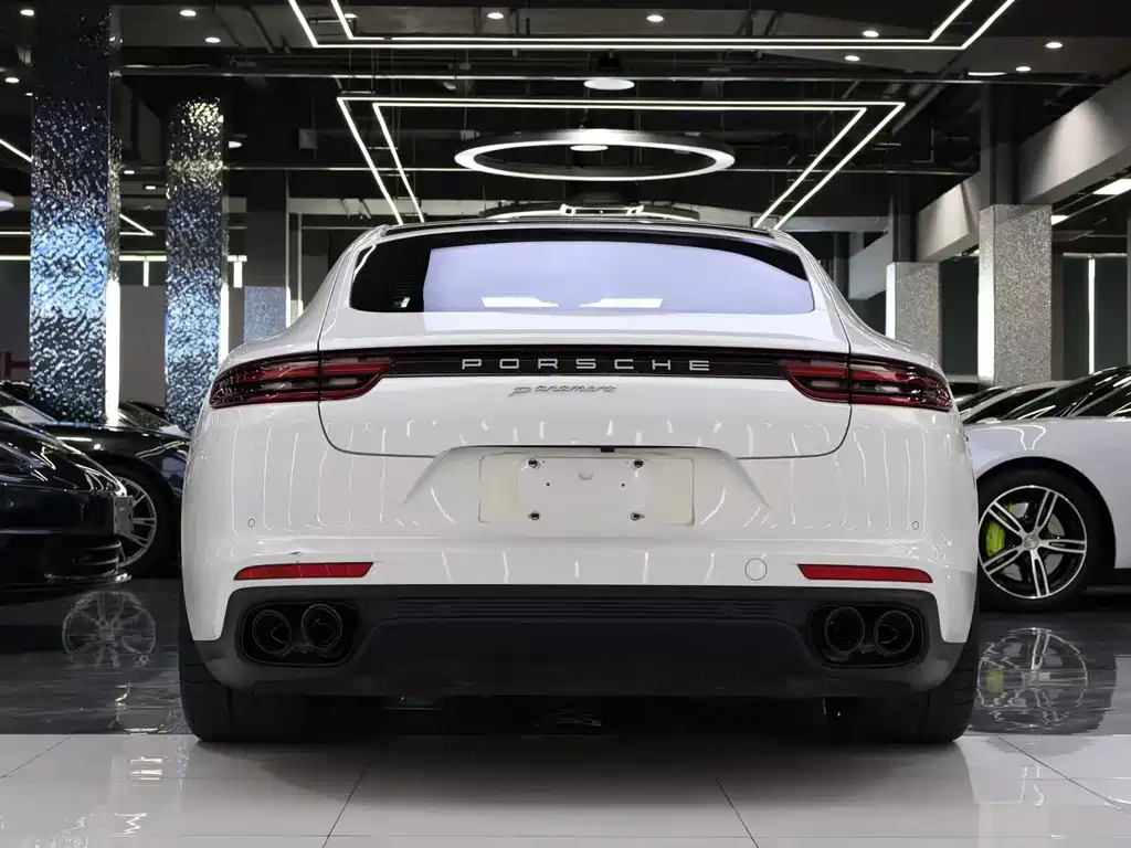 Porsche Panamera 2019 — фото 14