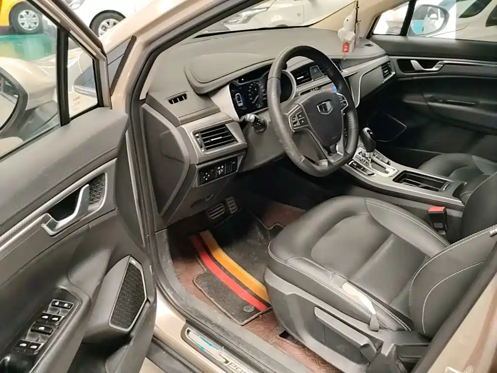 Geely Emgrand GS 2018 — фото 16