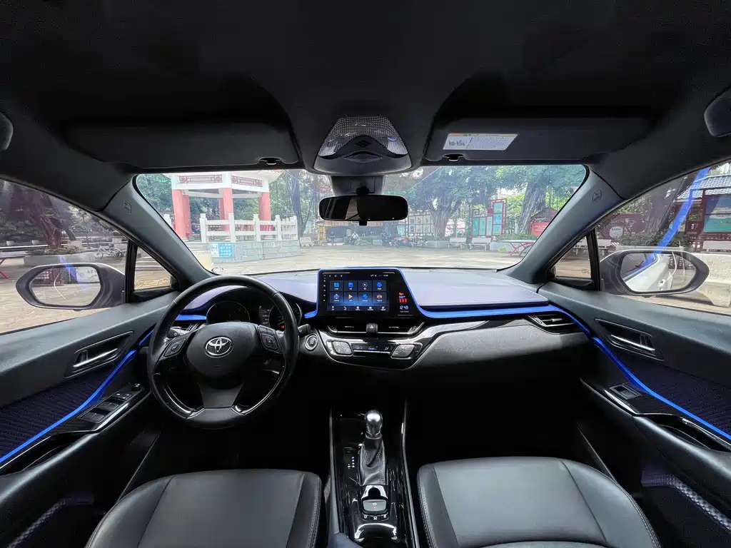 Toyota IZOA 2018 — фото 15