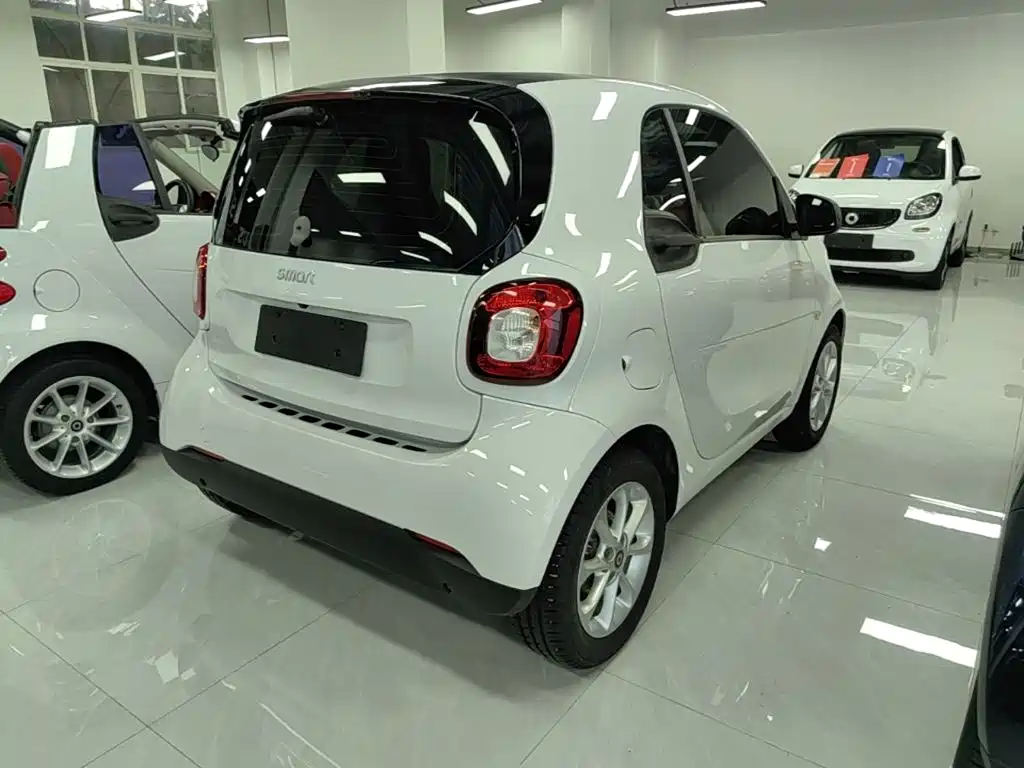 smart fortwo 2016 — фото 7