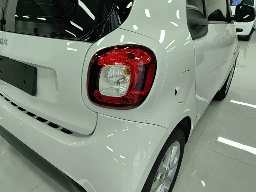 smart fortwo 2016 — фото 8