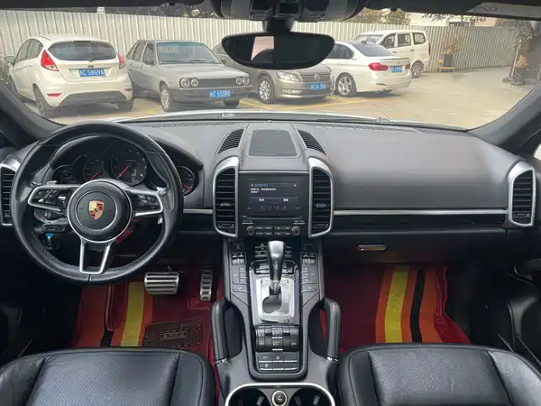 Porsche Cayenne 2016