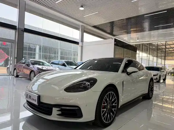 Porsche Panamera 2019
