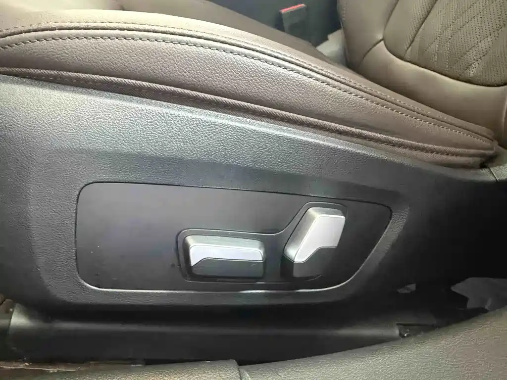 BMW 3 Series 2023 — фото 14