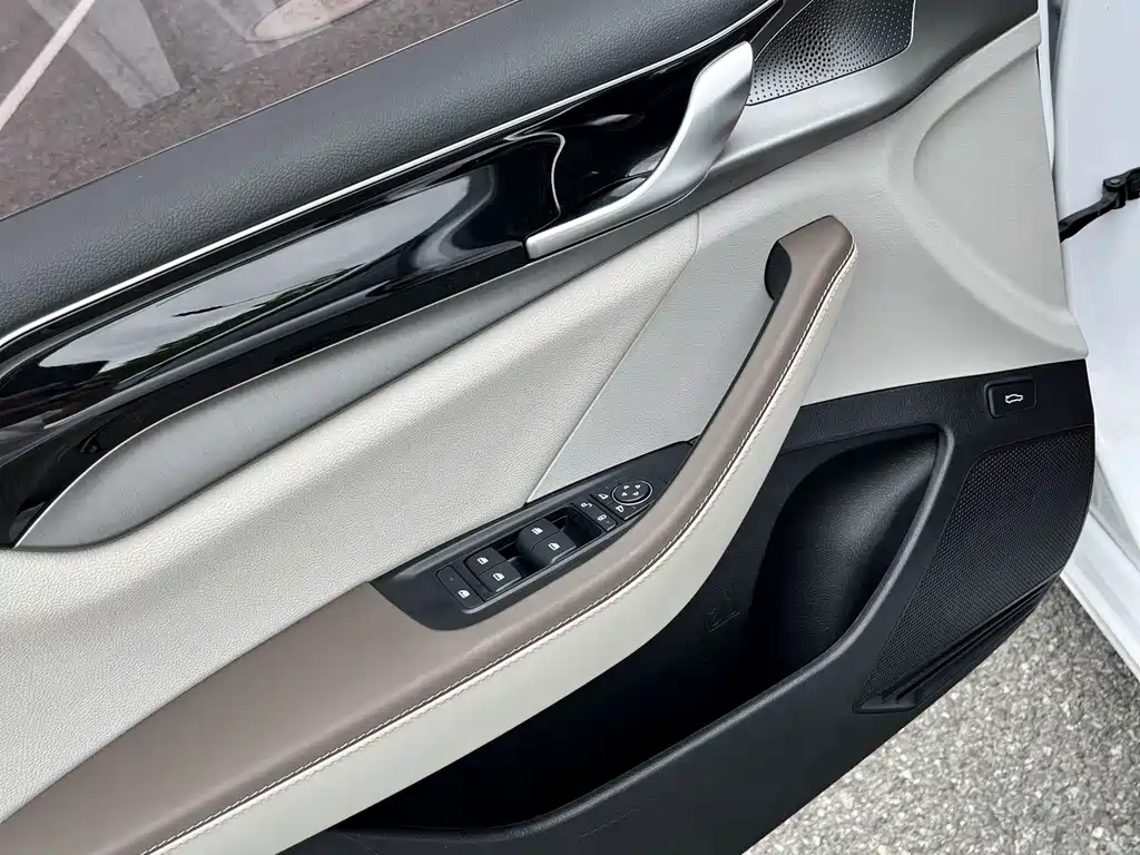 BYD Qin PLUS 2023 — фото 17