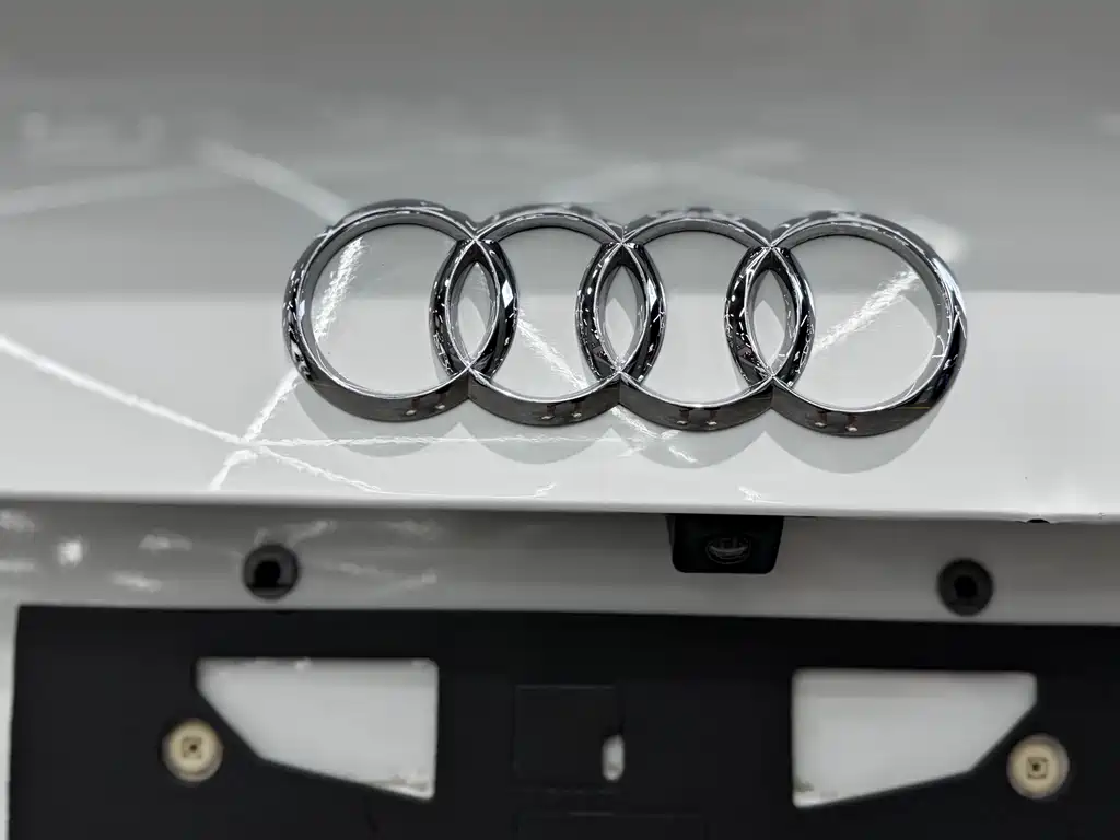 Audi A4L 2015 — фото 8